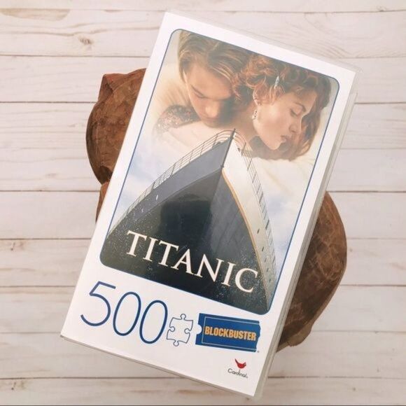 Titanic Movie Blockbuster 500pc Puzzle In Plastic VHS Case - Picture 3 of 5